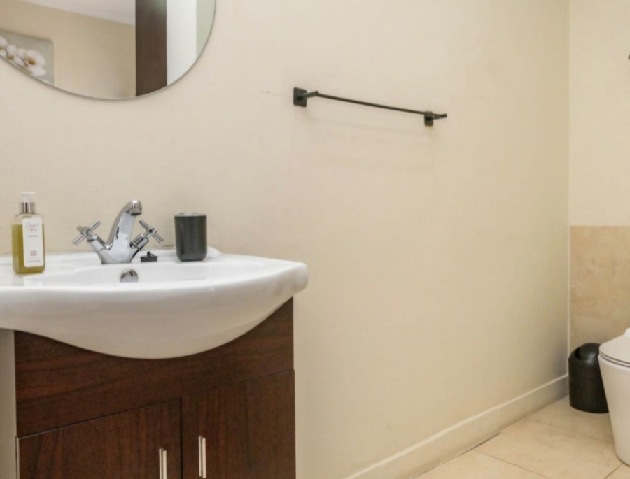 5 Bedroom Property for Sale in Mill Park Eastern Cape